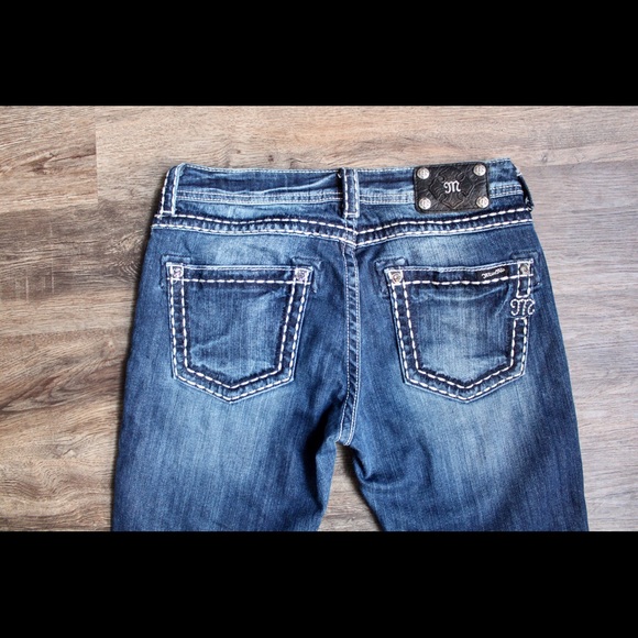 Miss Me Boyfriend Capris - Picture 5 of 9